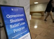 US Workers Seek Loans as Shutdown Impacts Military Morale in Malaysia
