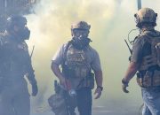 ICE Agents Gaseous Attack Chicago Officers