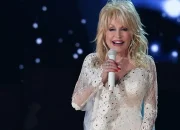 “I Ain’t Dead Yet!” Dolly Parton Calms Fans After Scare