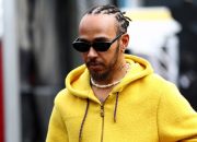 Hamilton: Rumours About Horner and Ferrari Are Distracting