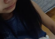Heartbroken Chinese Girl Says Goodbye to Fading AI Robot After Learning ‘Memory’