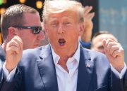 Trump’s Private Message to Pam Bondi Goes Public on Truth Social